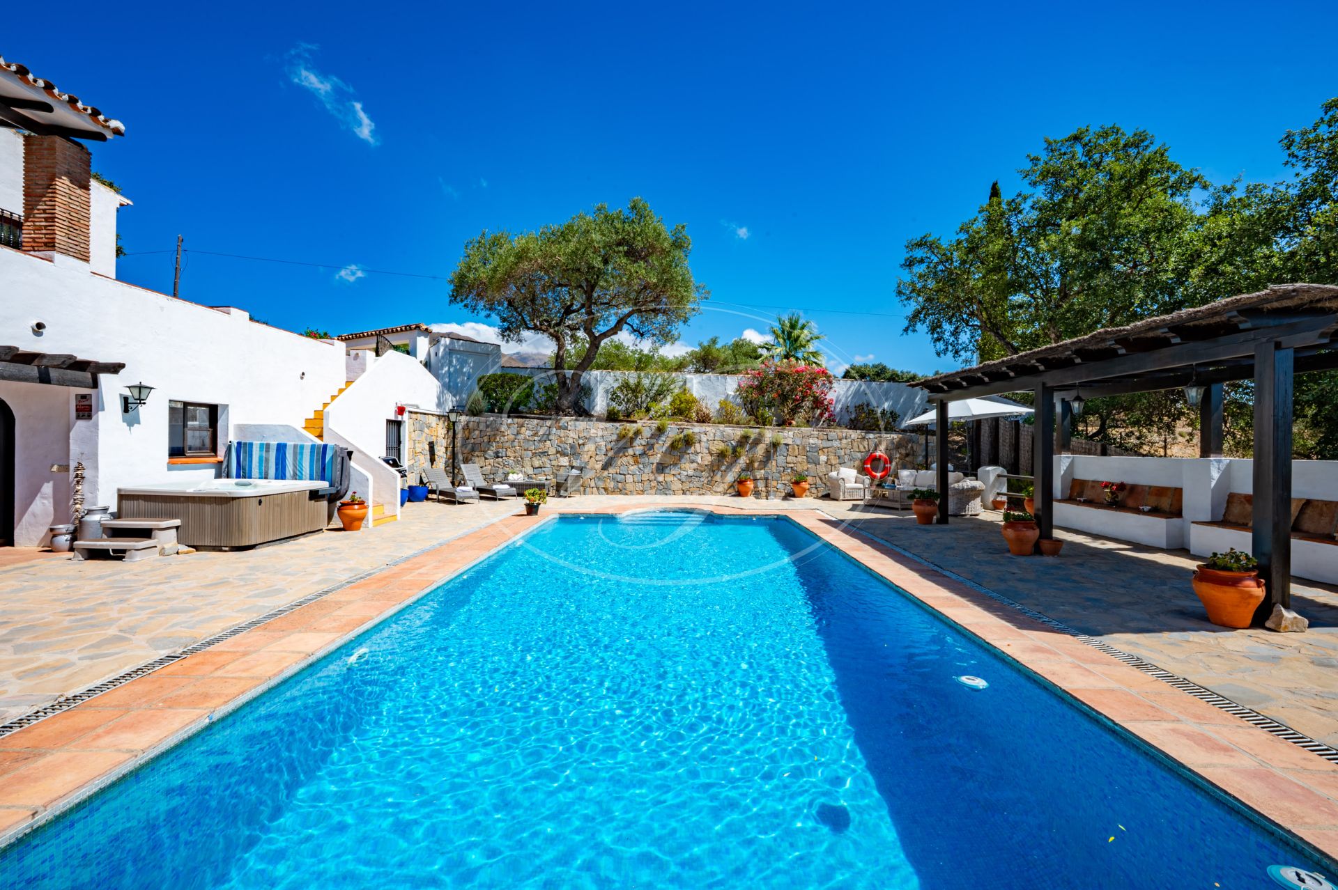 Country House for sale in Casares