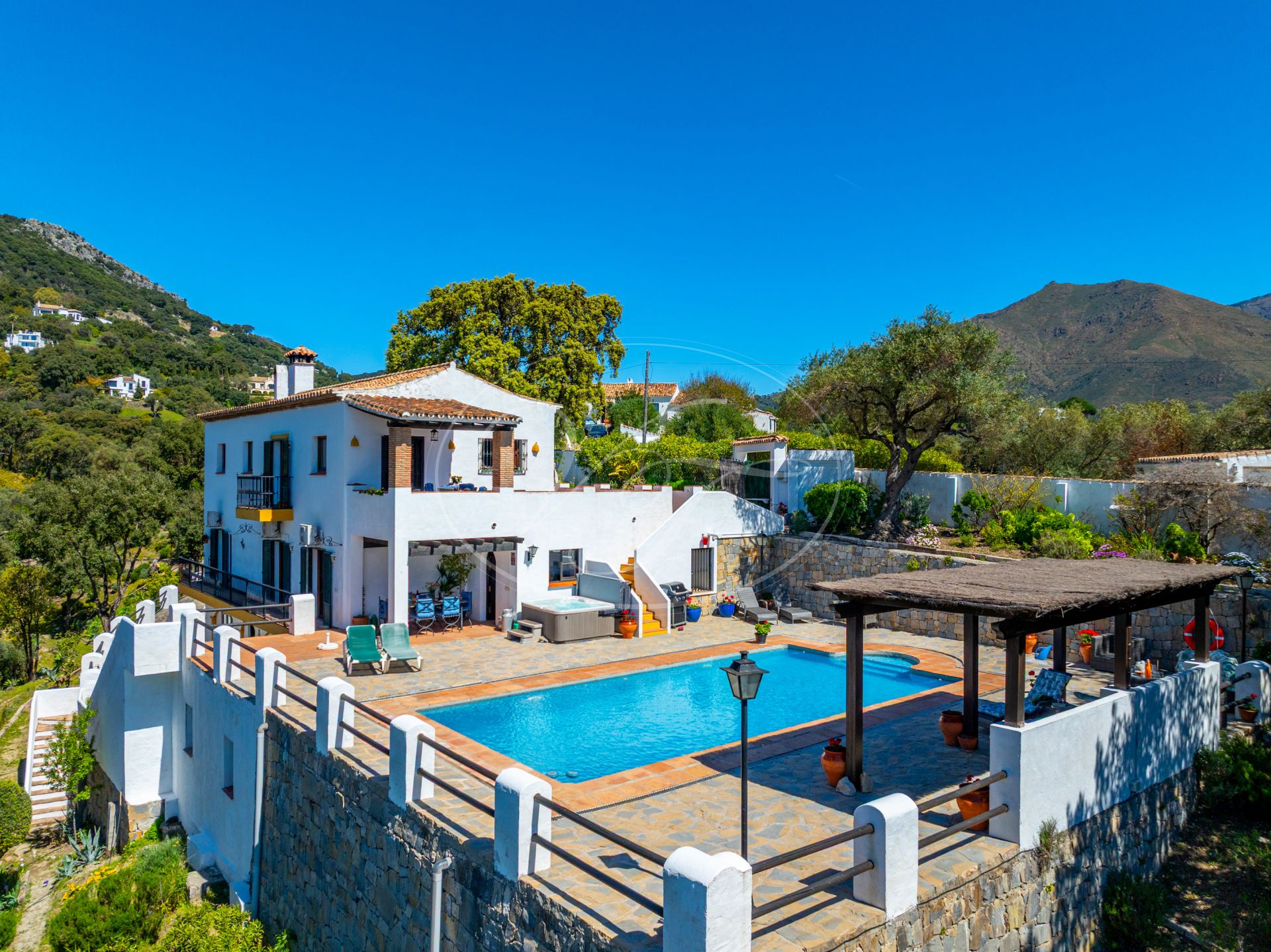 Country House for sale in Casares