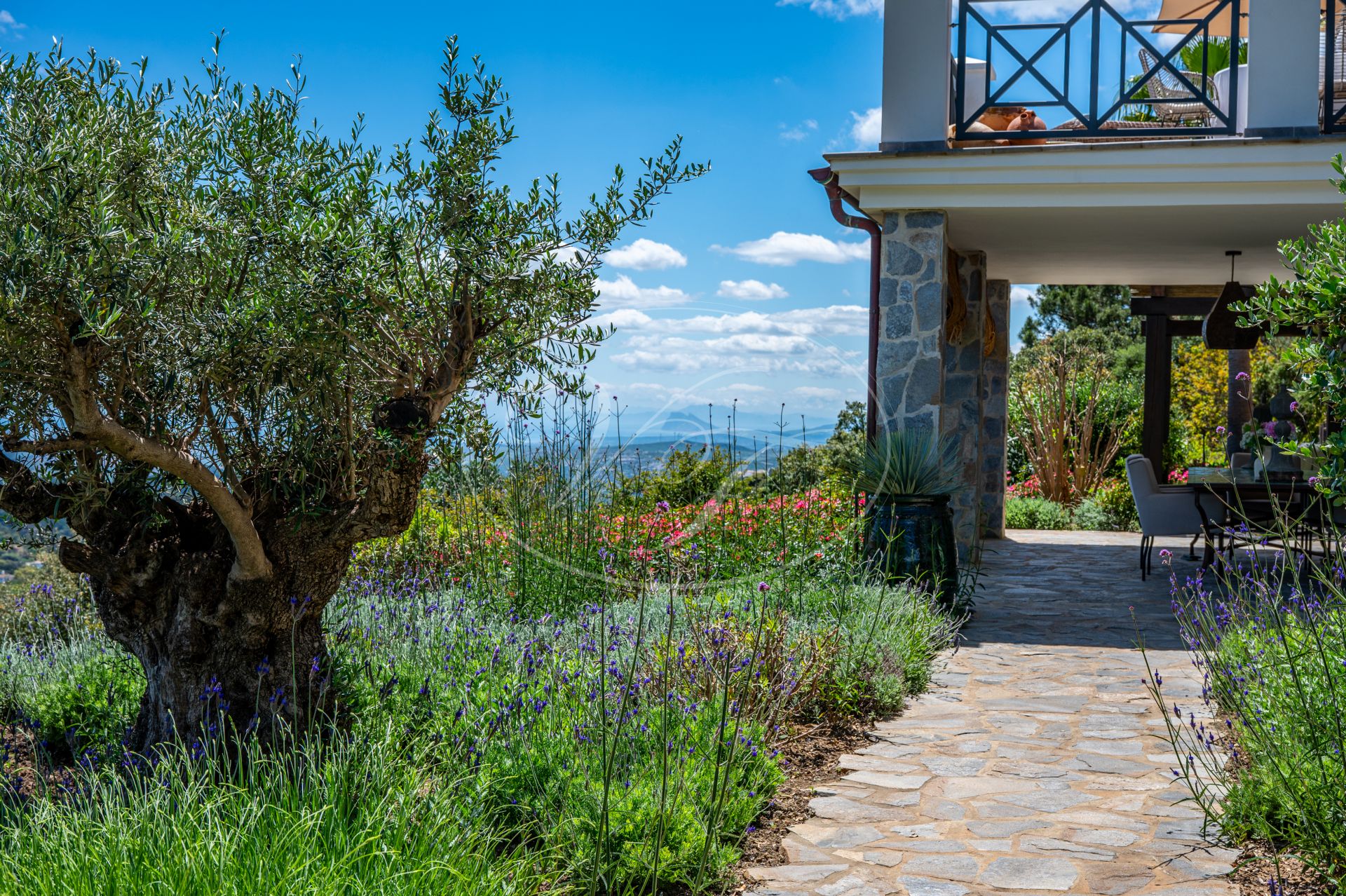 Country House for sale in Casares
