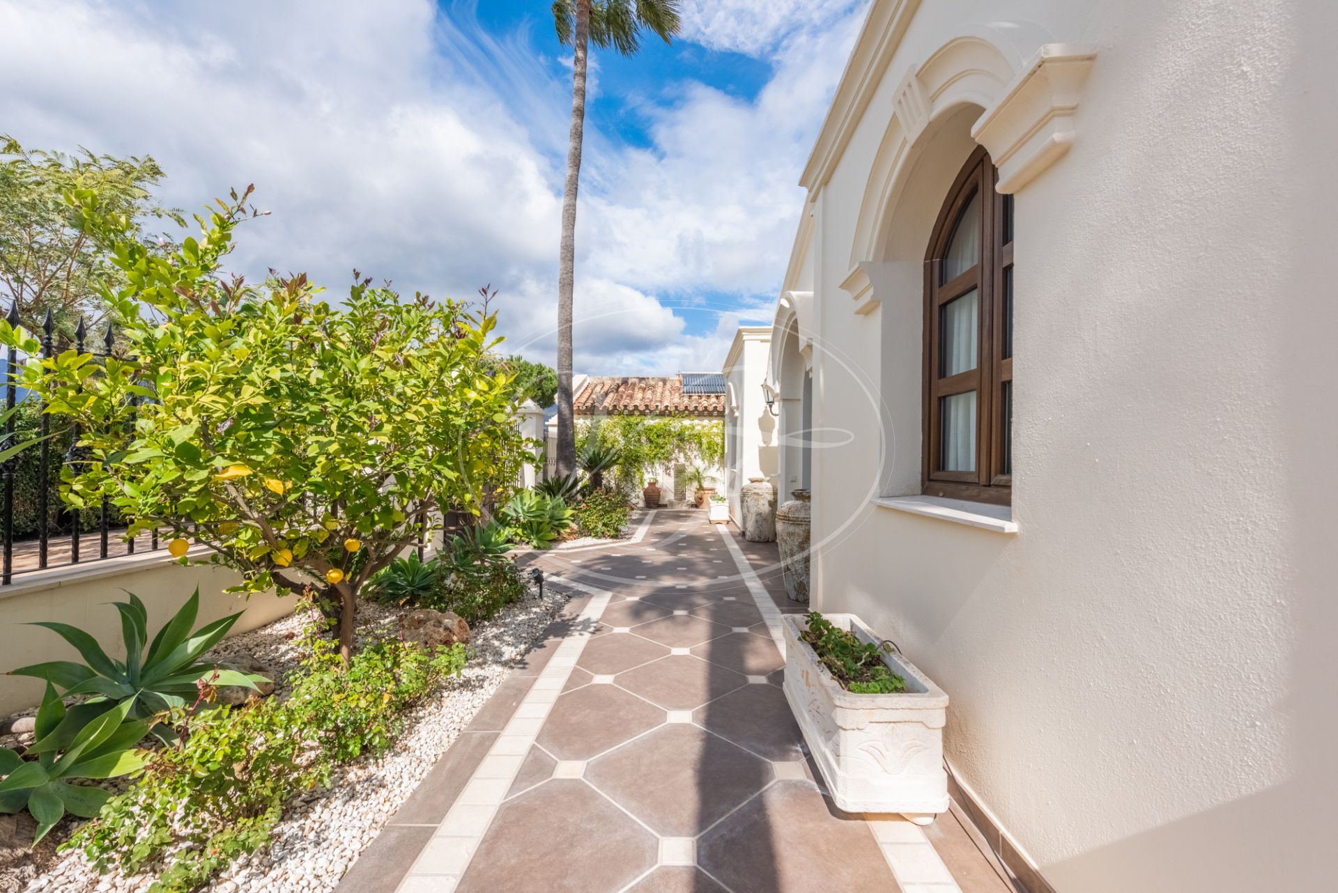 Villa en venta en New Golden Mile, Estepona Este