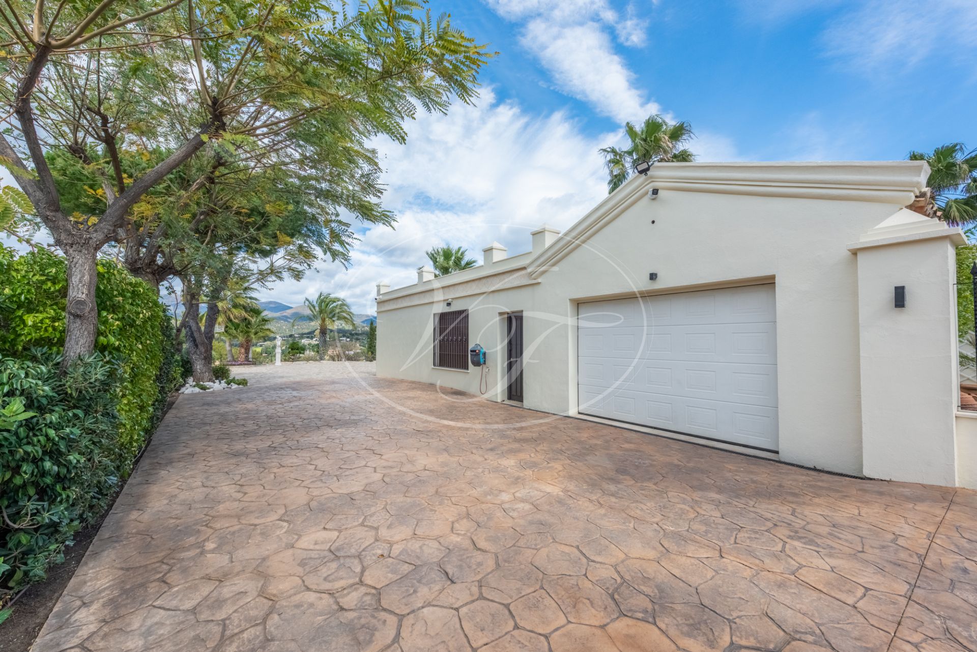 Villa en venta en New Golden Mile, Estepona Este