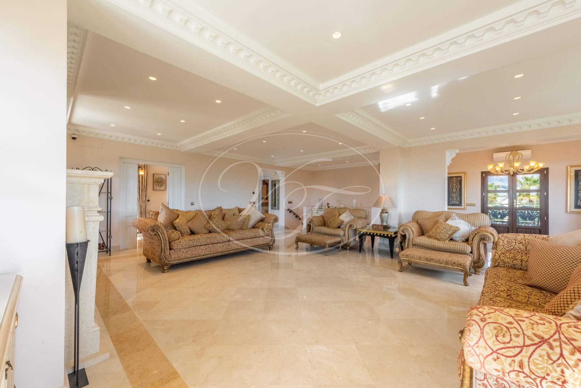 Villa en venta en New Golden Mile, Estepona Este