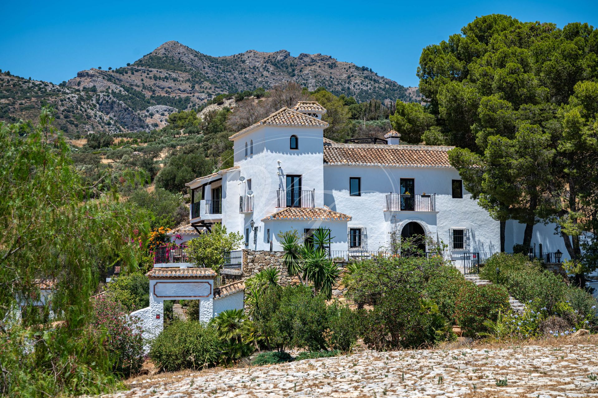 Cortijo for sale in Casarabonela