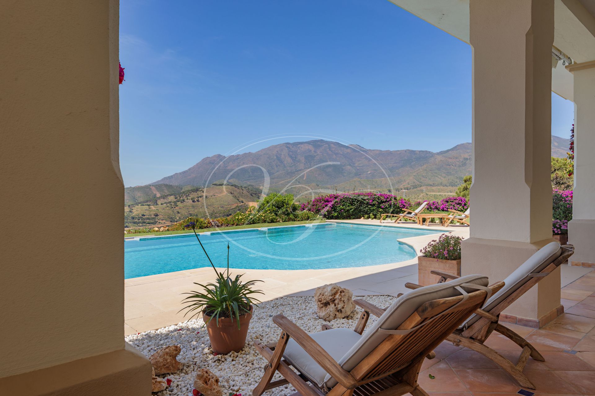 Country House for sale in Estepona