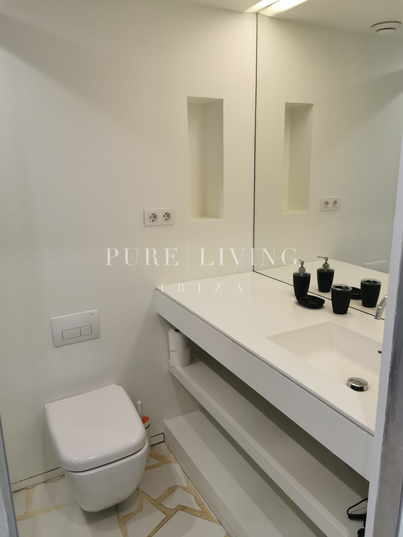 Apartment for sale in Marina Botafoch, Ibiza