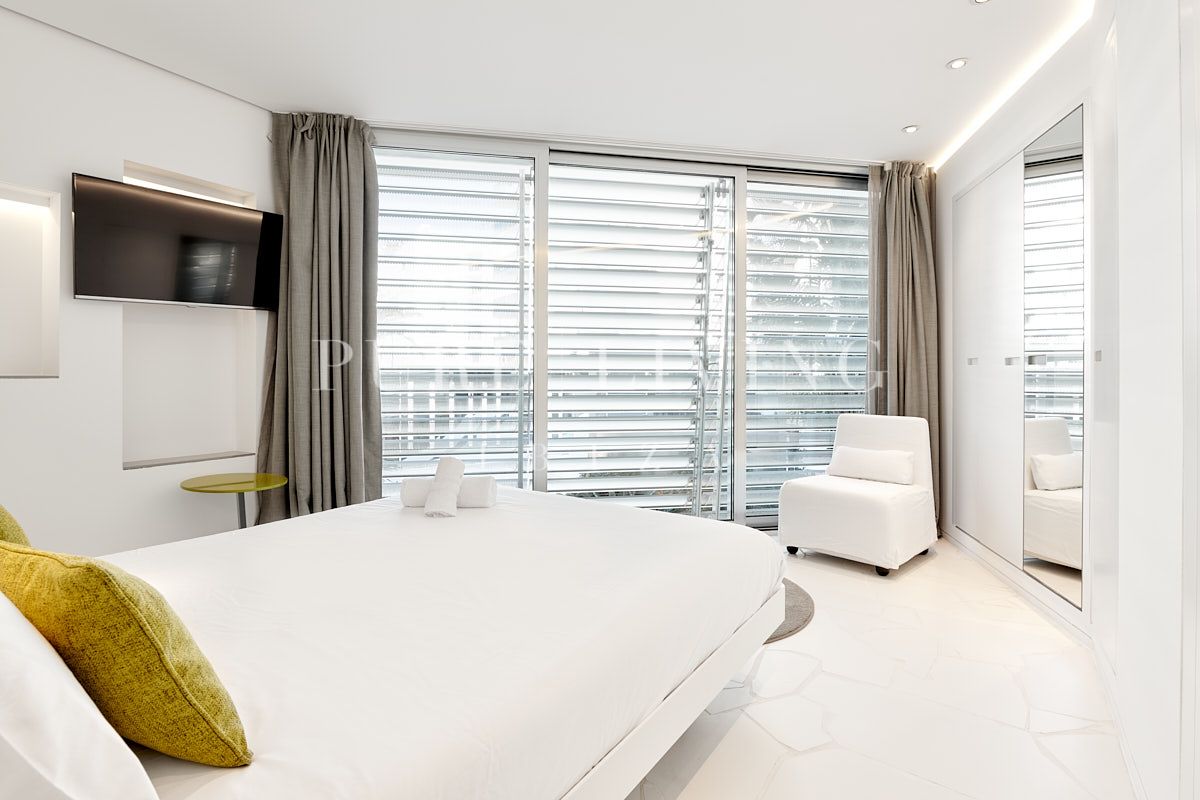 Luxe Jean Nouvel Appartement in Ibiza met panoramisch uitzicht en exclusieve voorzieningen