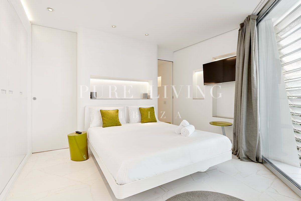 Luxe Jean Nouvel Appartement in Ibiza met panoramisch uitzicht en exclusieve voorzieningen