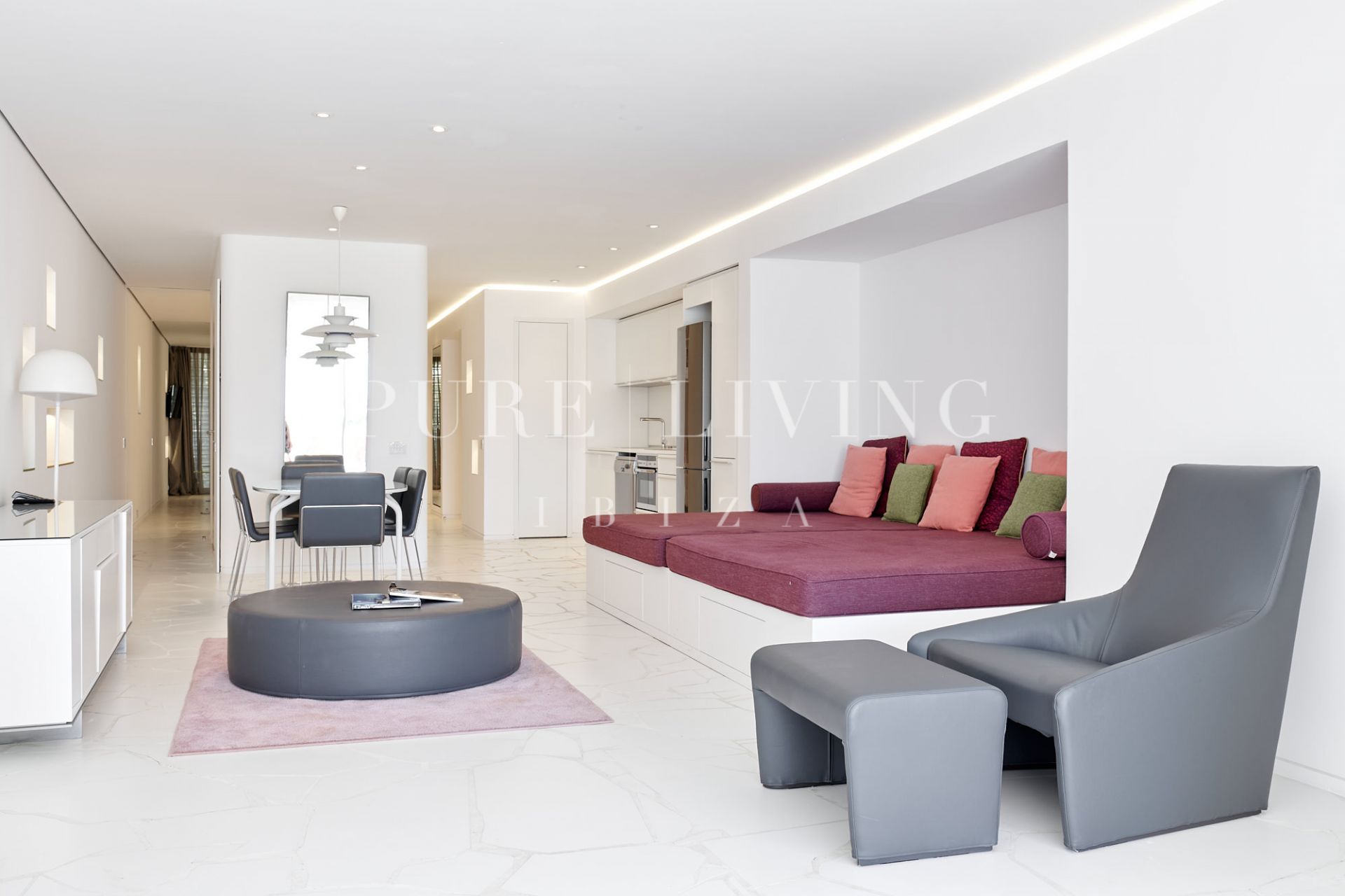 Impresionante Apartamento de 2 Dormitorios en Venta en Las Boas, Marina Botafoch, Ibiza