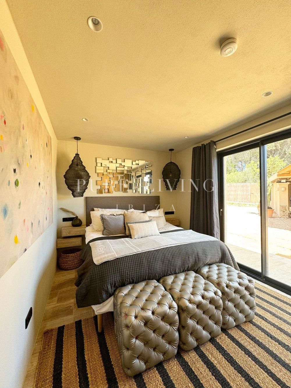 Villa for sale in Santa Eulalia del Río