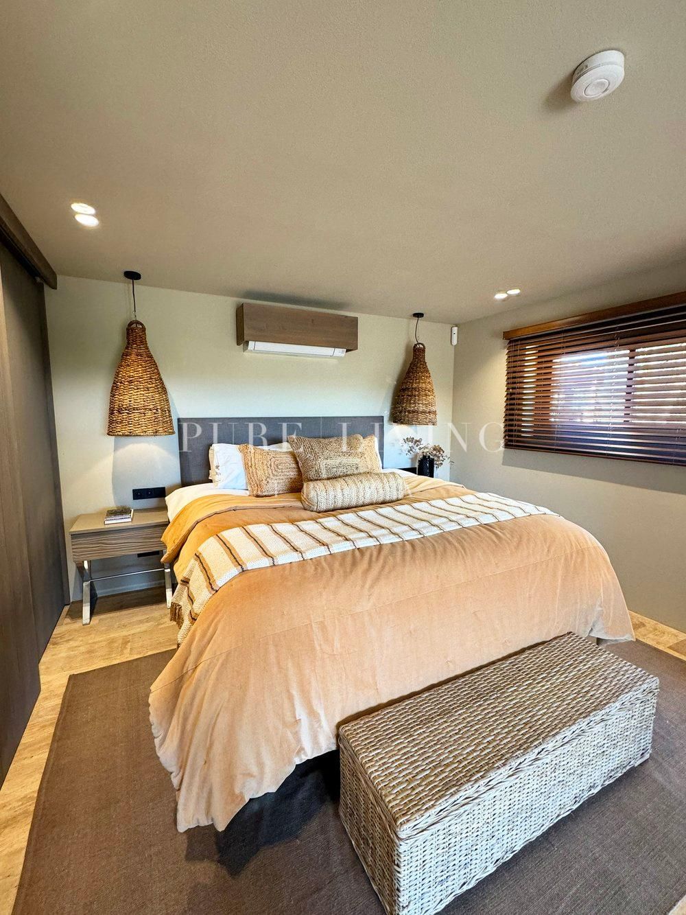 Villa for sale in Santa Eulalia del Río