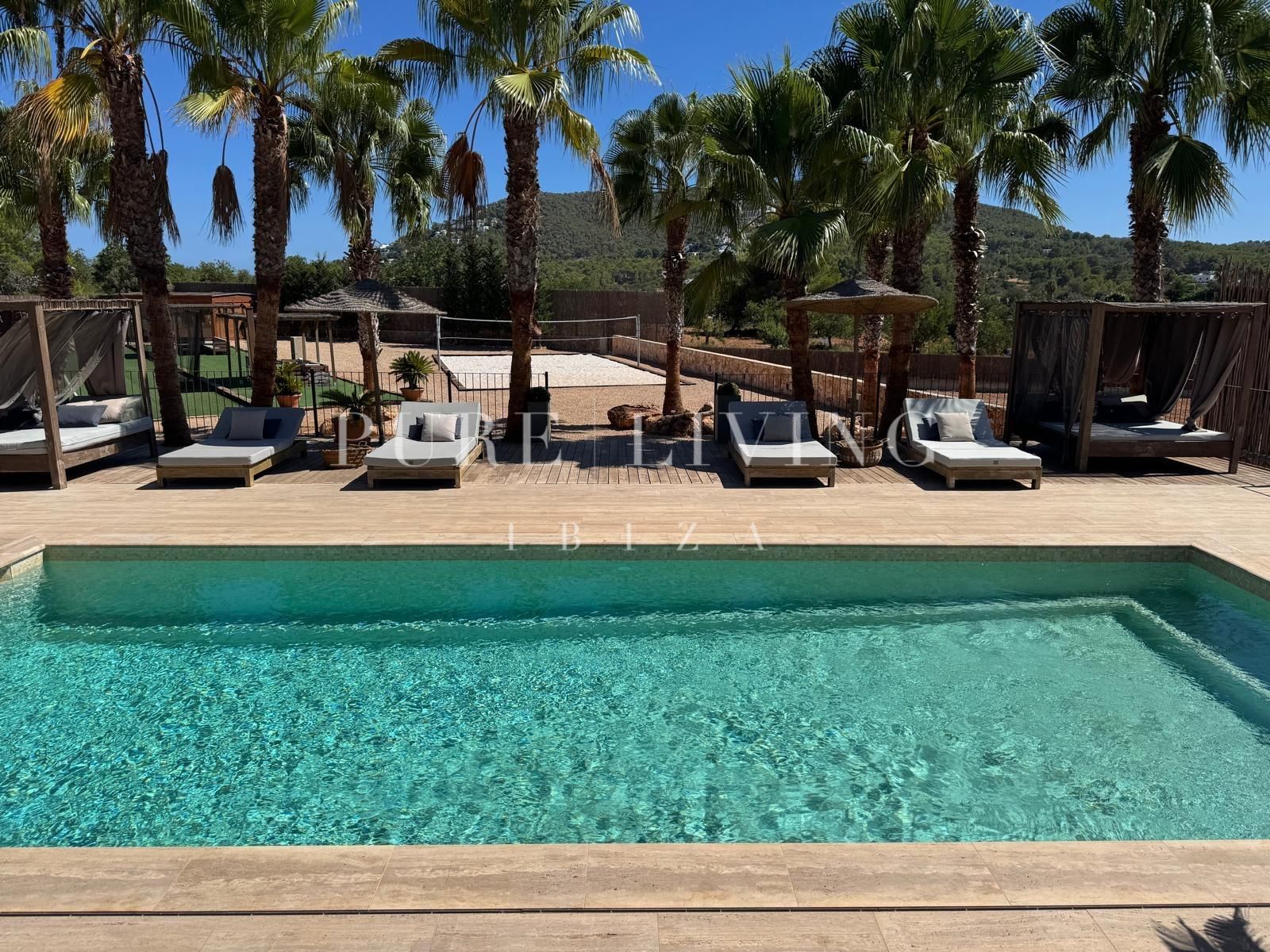 Villa for sale in Santa Eulalia del Río