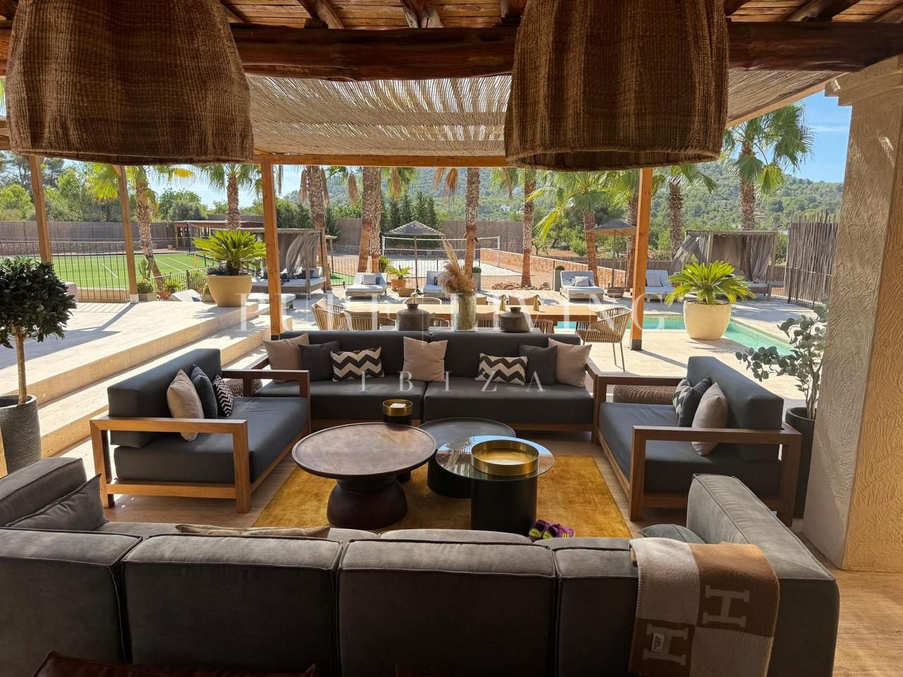 Villa for sale in Santa Eulalia del Río