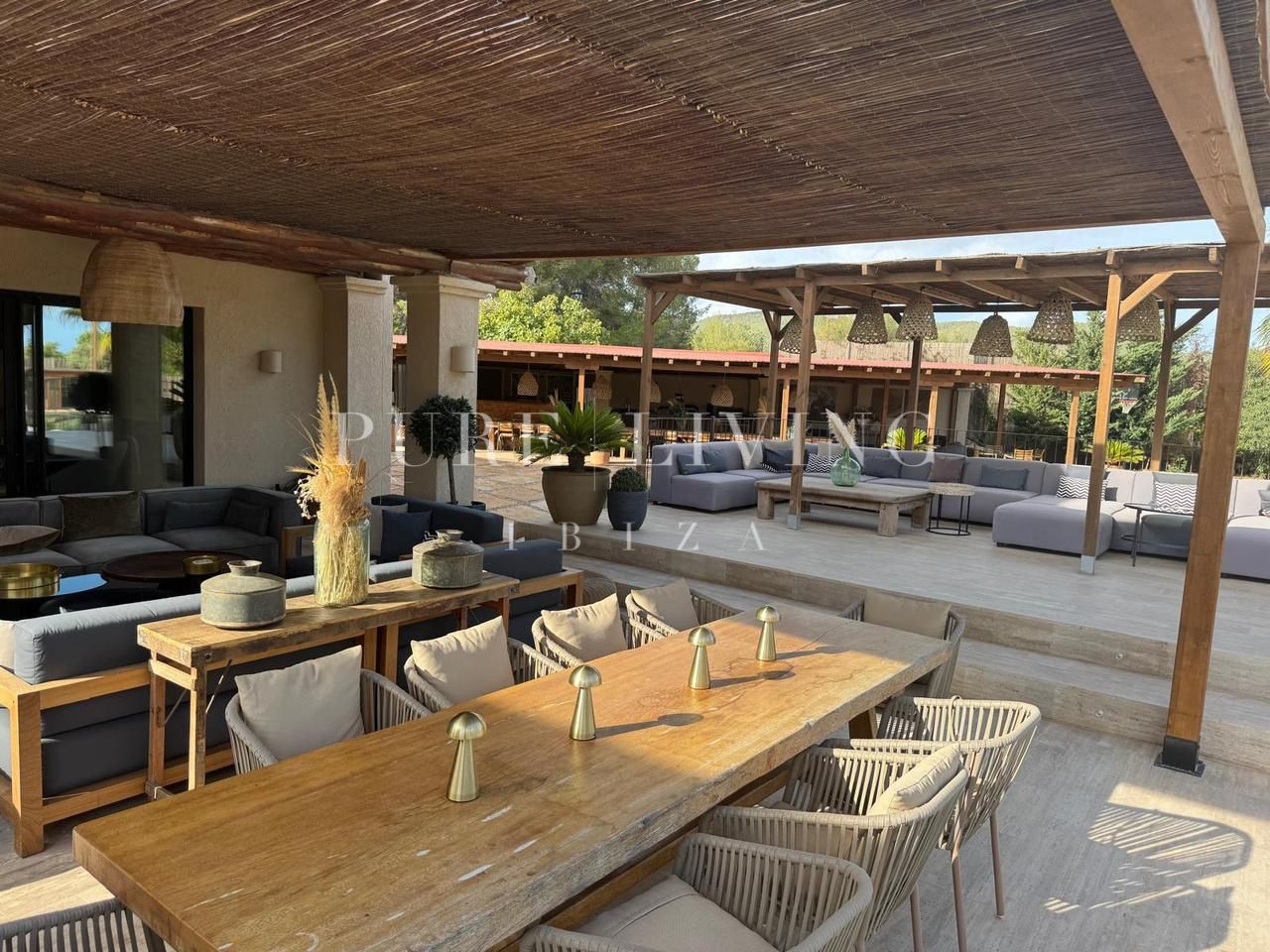 Villa for sale in Santa Eulalia del Río