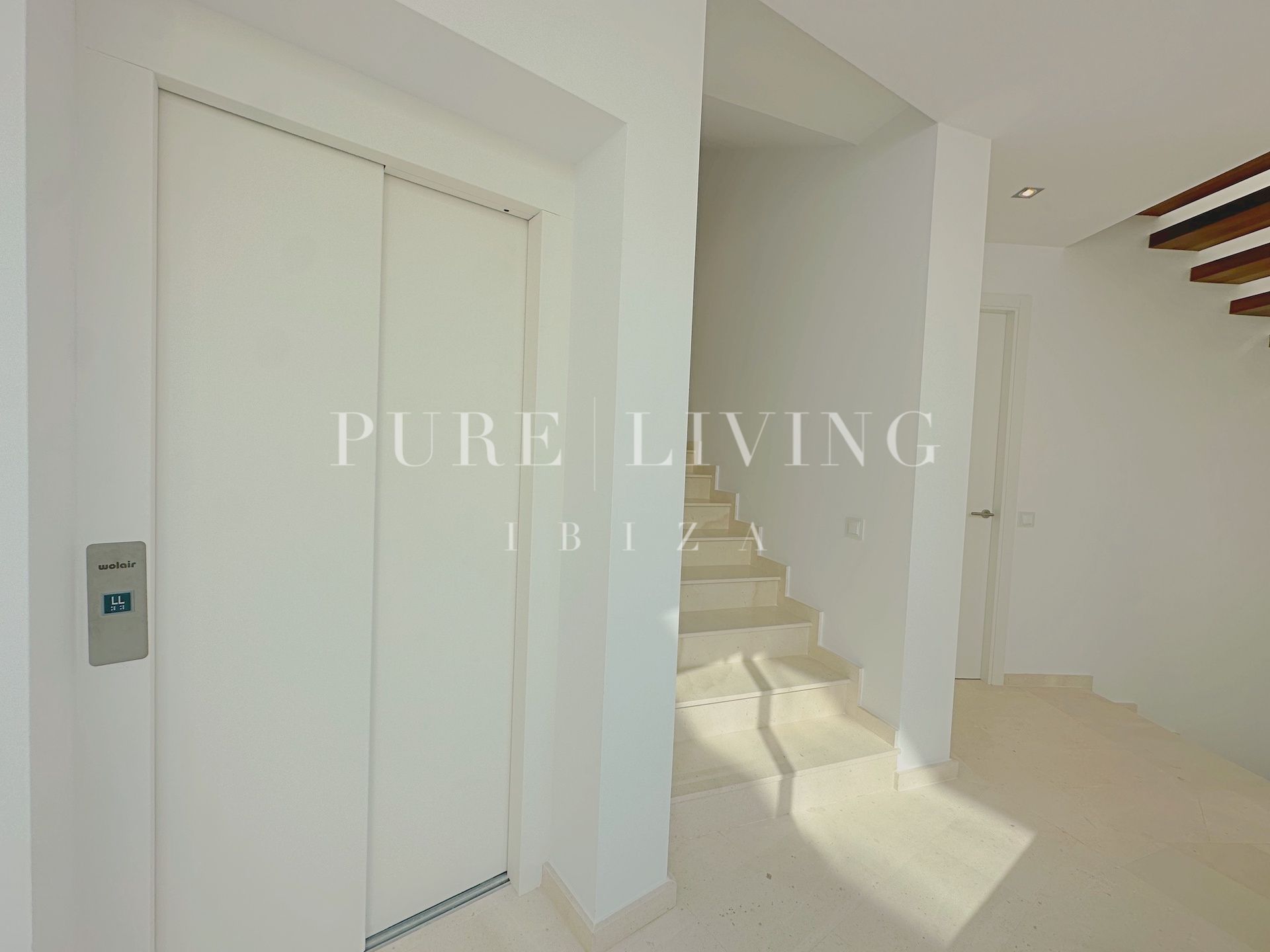 Villa for sale in Jesus, Santa Eulalia del Río