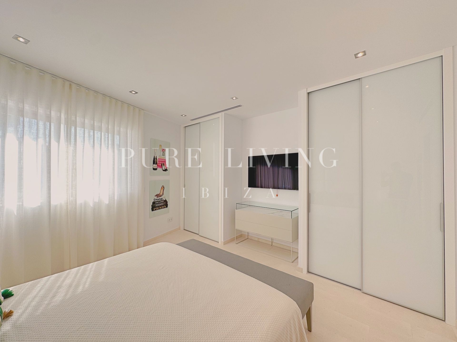 Villa for sale in Jesus, Santa Eulalia del Río