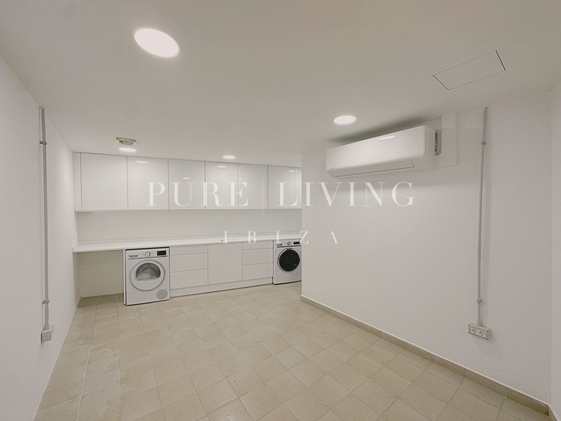 Villa for sale in Jesus, Santa Eulalia del Río