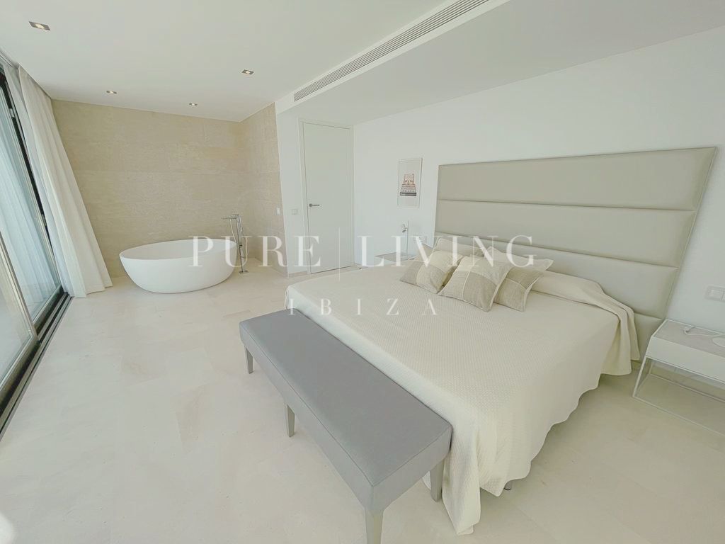 Villa for sale in Jesus, Santa Eulalia del Río