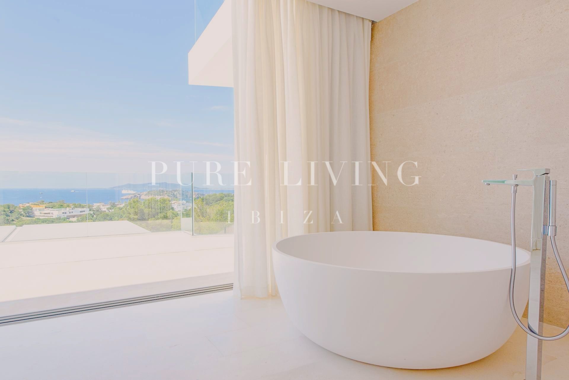 Villa for sale in Jesus, Santa Eulalia del Río