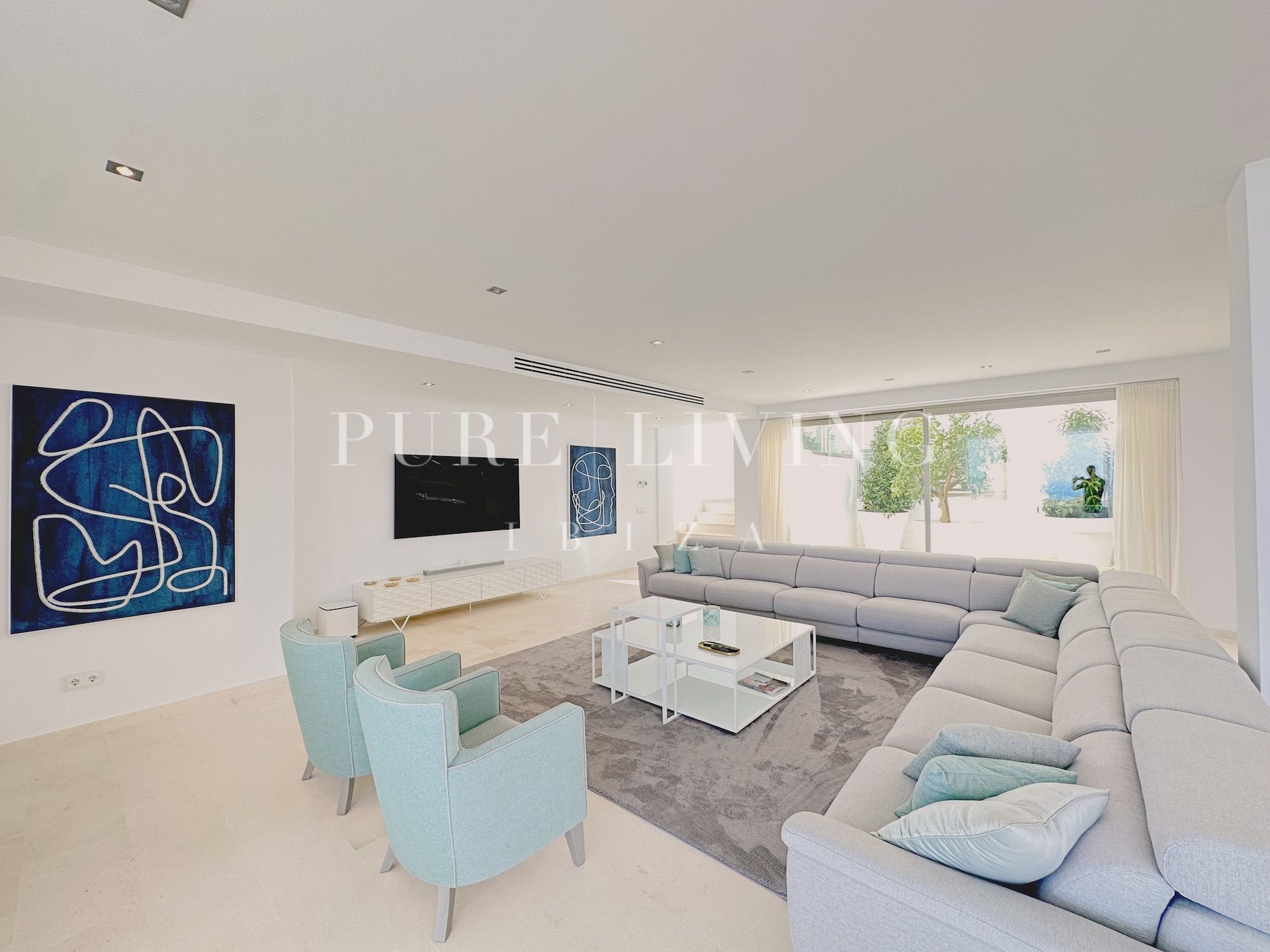 Villa for sale in Jesus, Santa Eulalia del Río
