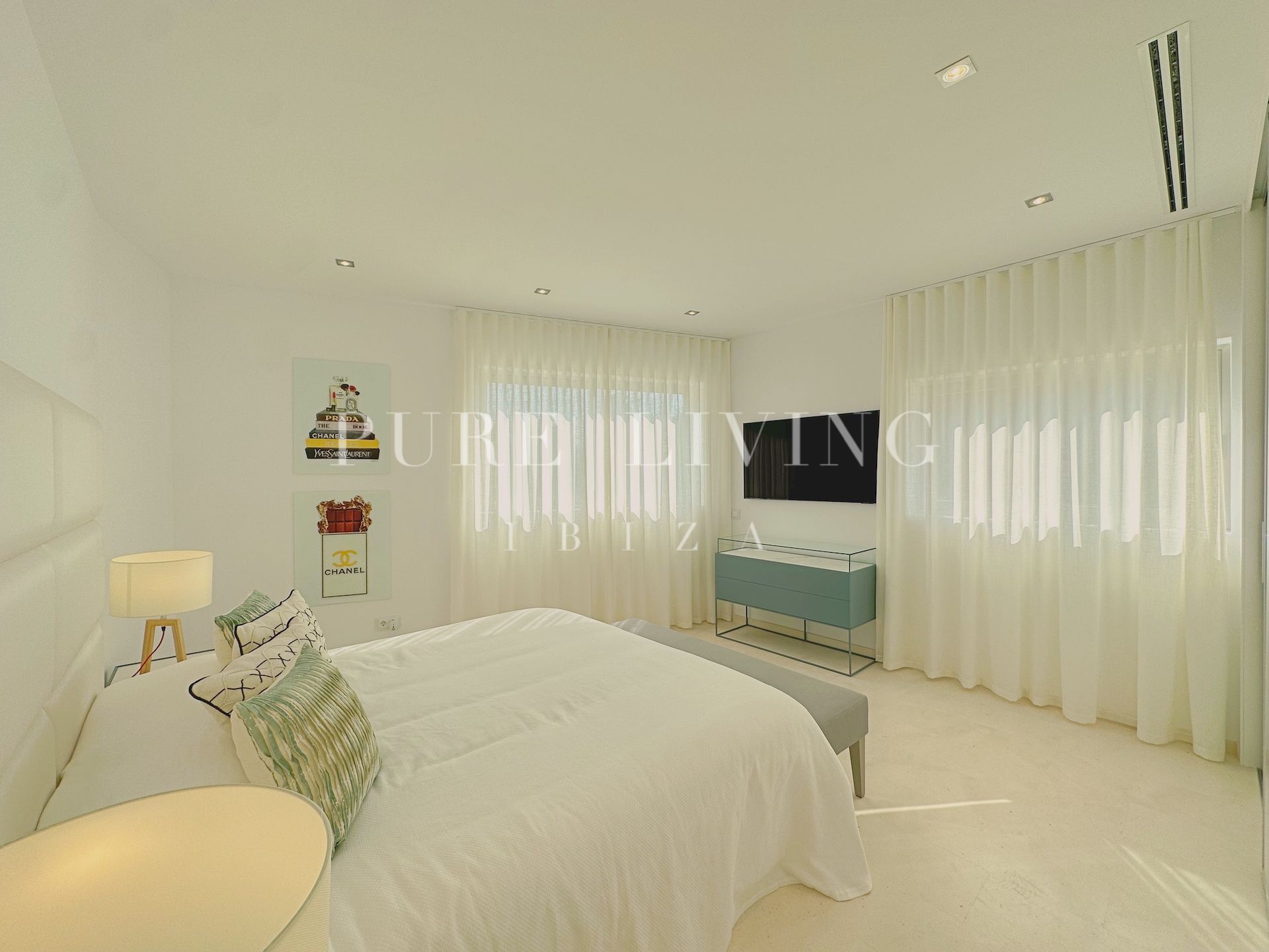 Villa for sale in Jesus, Santa Eulalia del Río