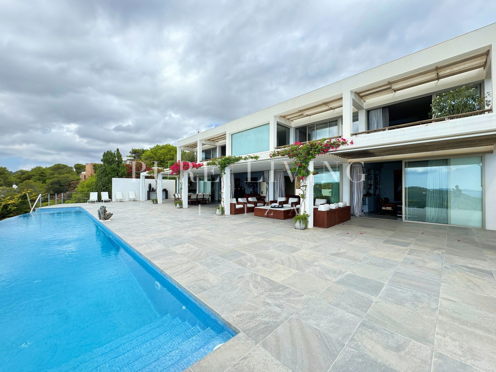 Villa for sale in Jesus, Santa Eulalia del Río