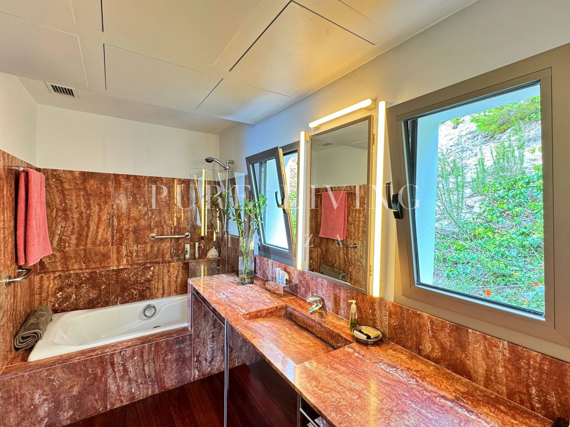 Villa en venta en Jesus, Santa Eulalia del Río