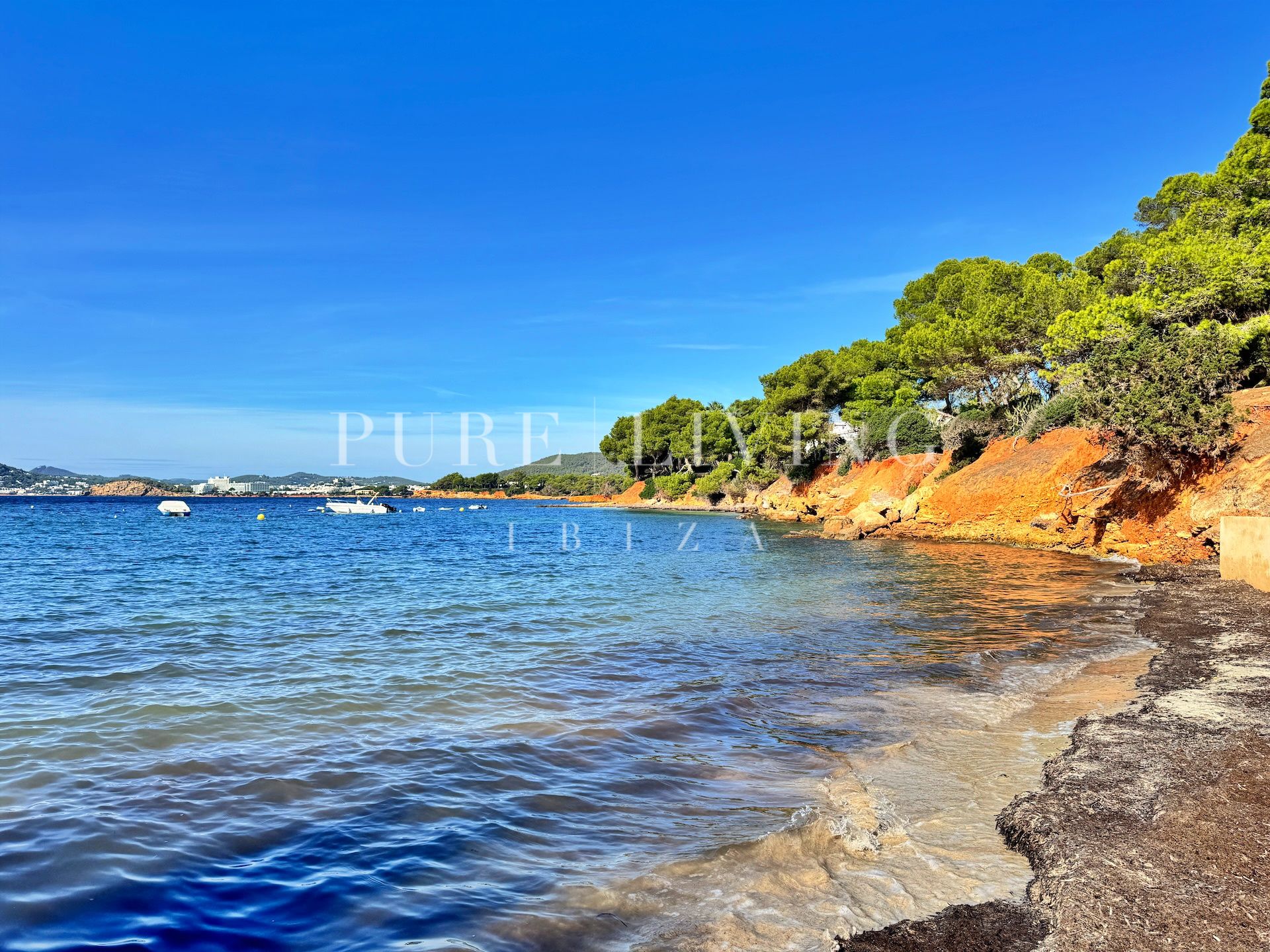 Villa for sale in Santa Eulalia del Río