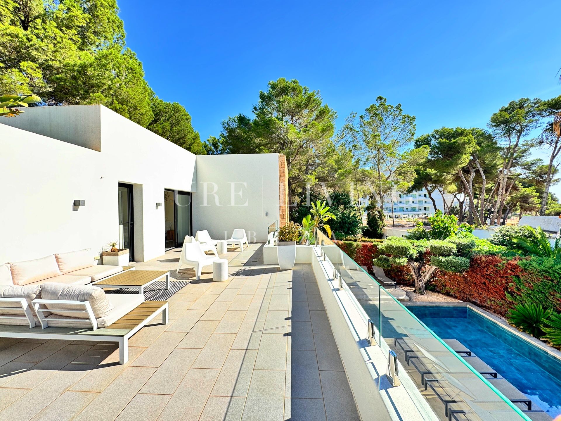 Villa for sale in Santa Eulalia del Río