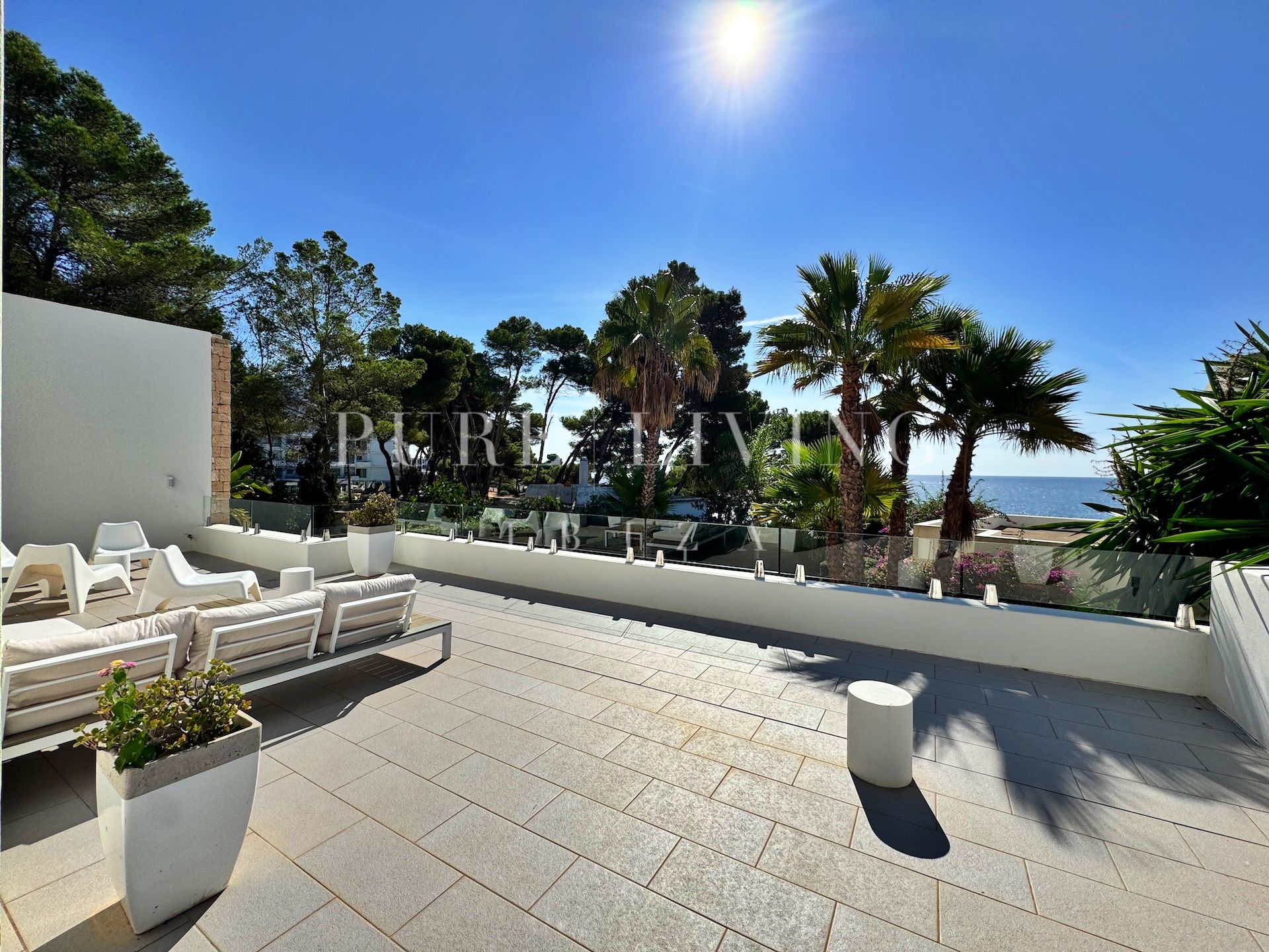 Villa for sale in Santa Eulalia del Río