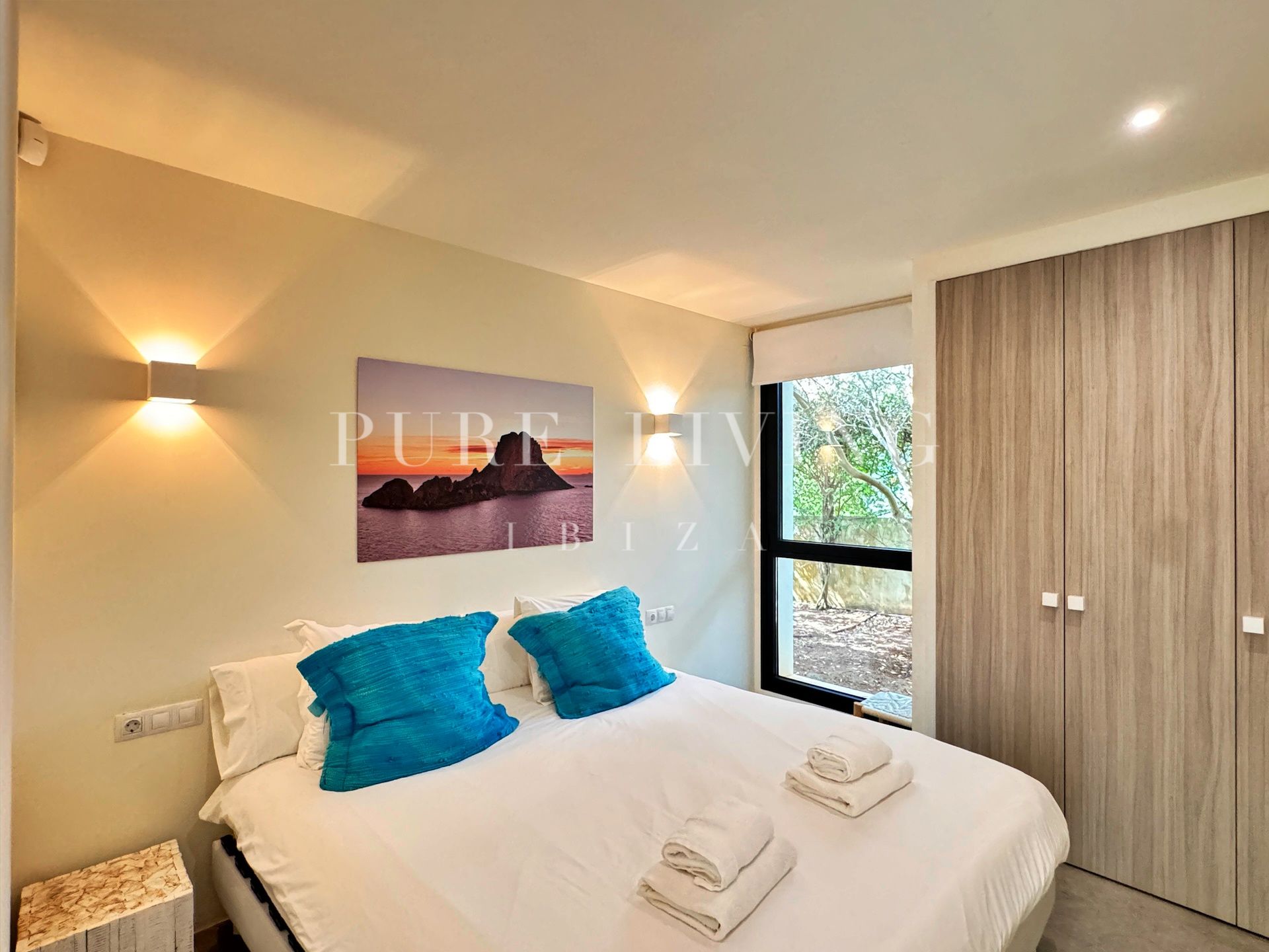 Villa for sale in Santa Eulalia del Río