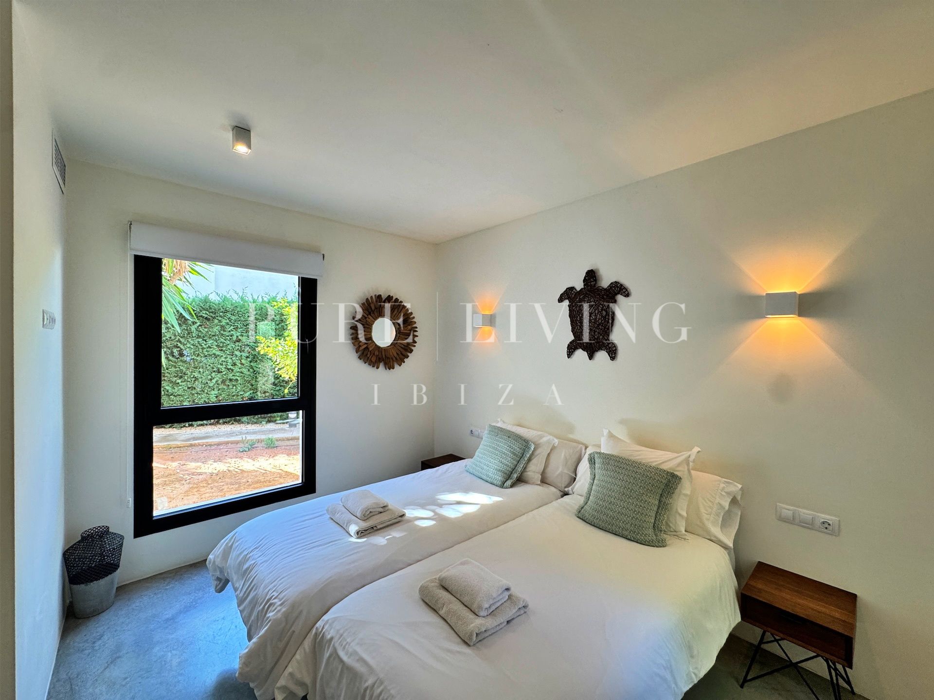 Villa for sale in Santa Eulalia del Río