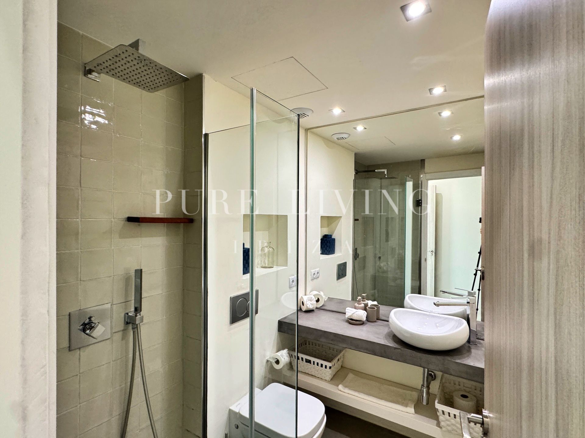 Villa for sale in Santa Eulalia del Río