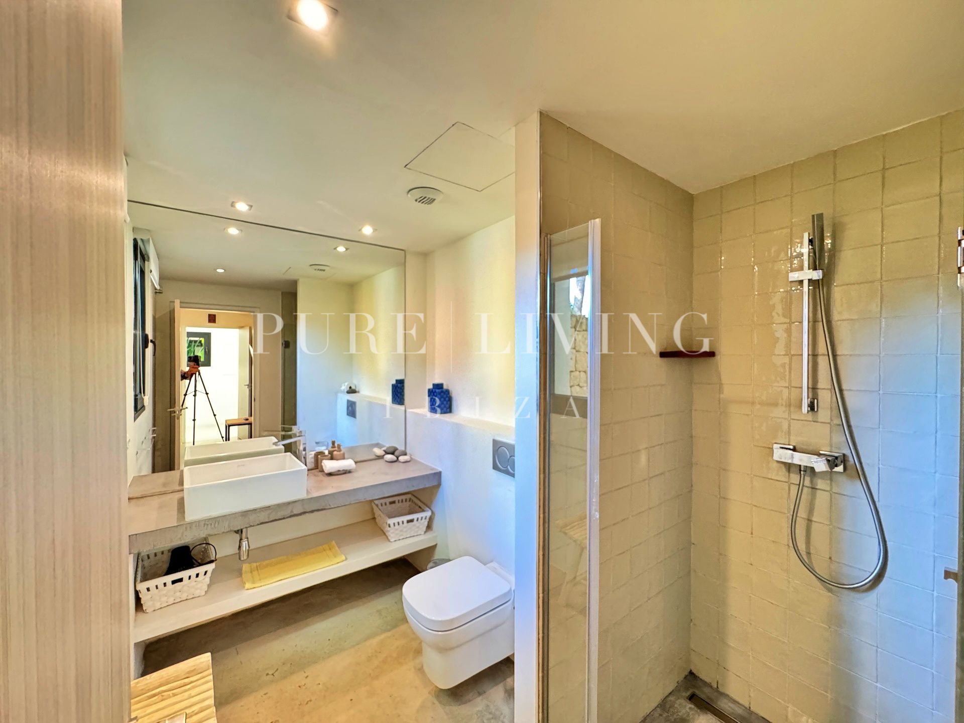 Villa for sale in Santa Eulalia del Río