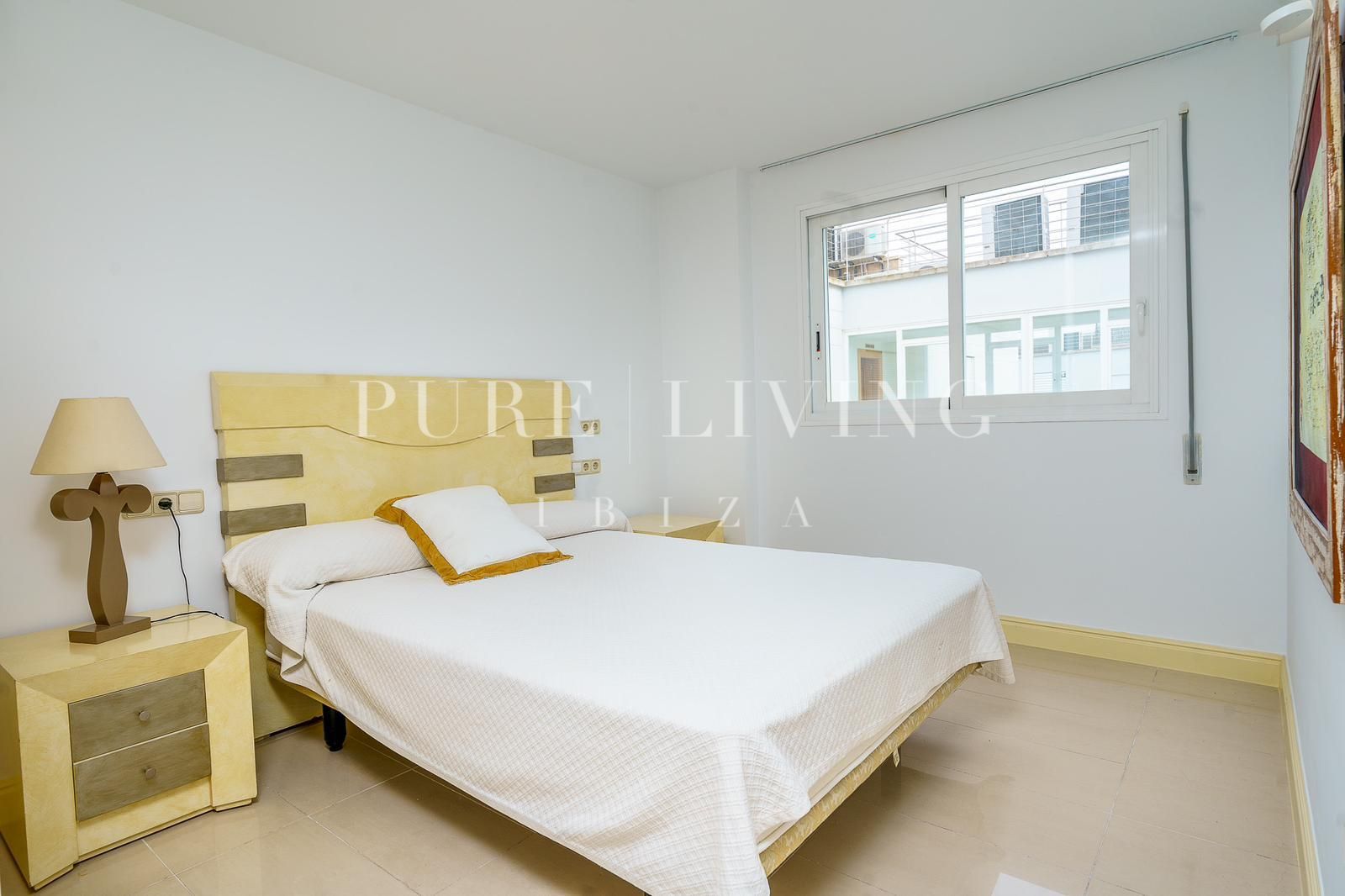 Spectacular Seaside Penthouse with Private Rooftop Terrace