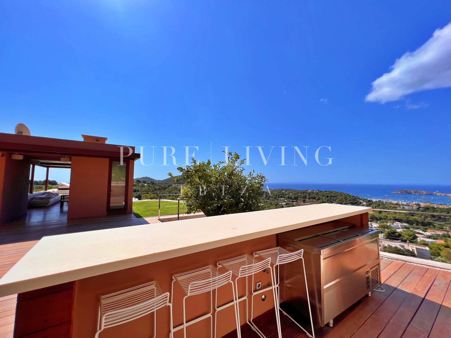 Villa for sale in Jesus, Santa Eulalia del Río