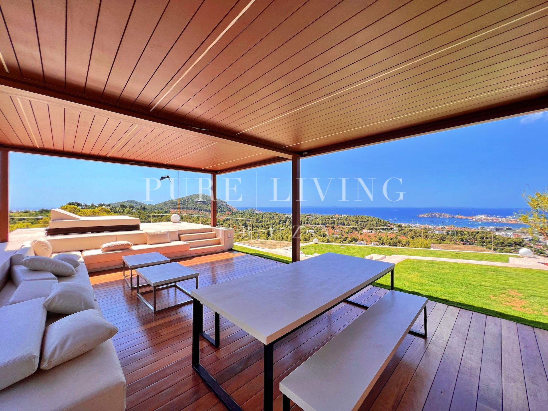 Villa for sale in Jesus, Santa Eulalia del Río