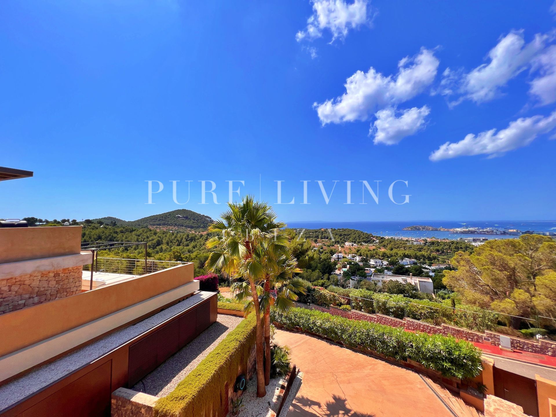 Villa for sale in Jesus, Santa Eulalia del Río