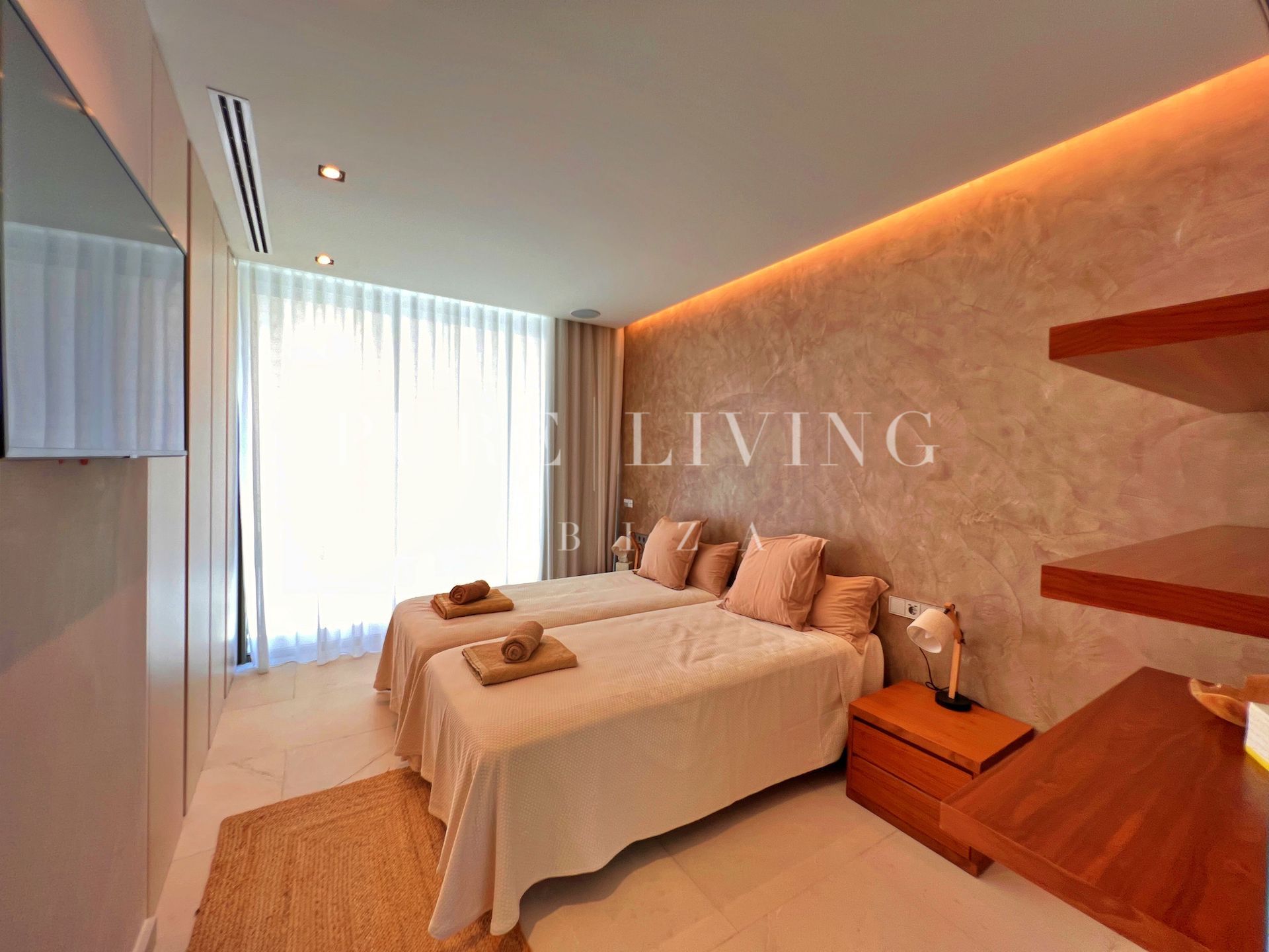 Villa for sale in Jesus, Santa Eulalia del Río