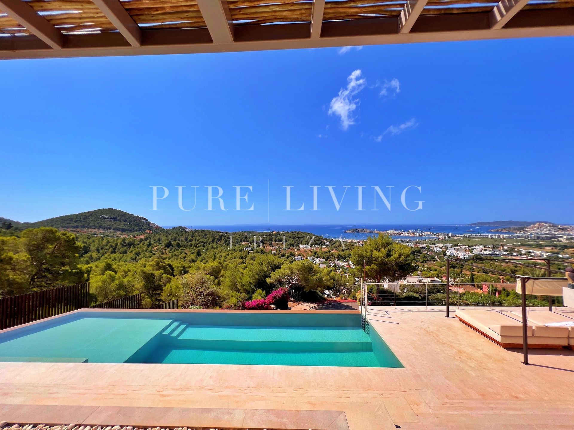 Villa for sale in Jesus, Santa Eulalia del Río