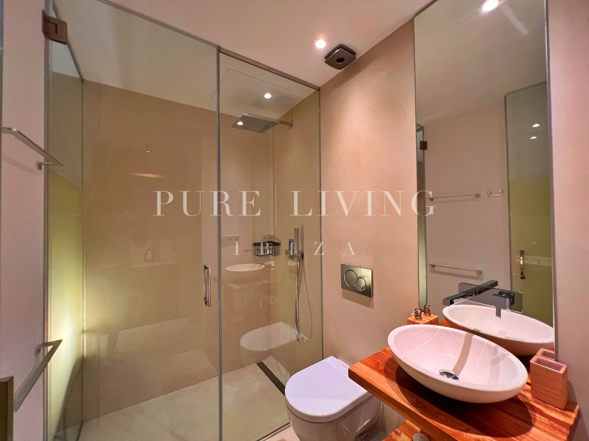 Villa for sale in Jesus, Santa Eulalia del Río