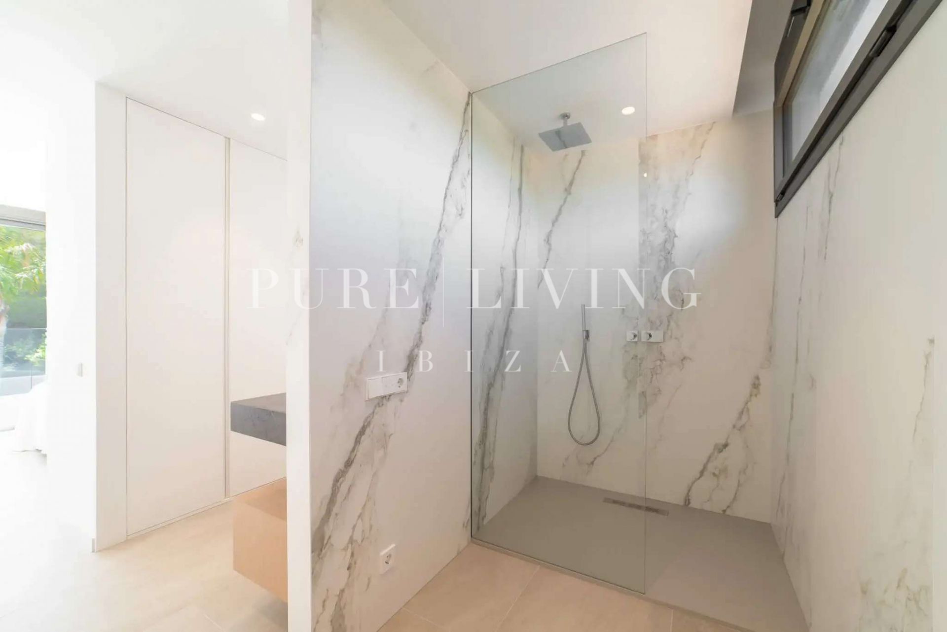 New Luxury Villa in Roca Llisa with Sea Views, Pool, and Close to Golf and Beaches