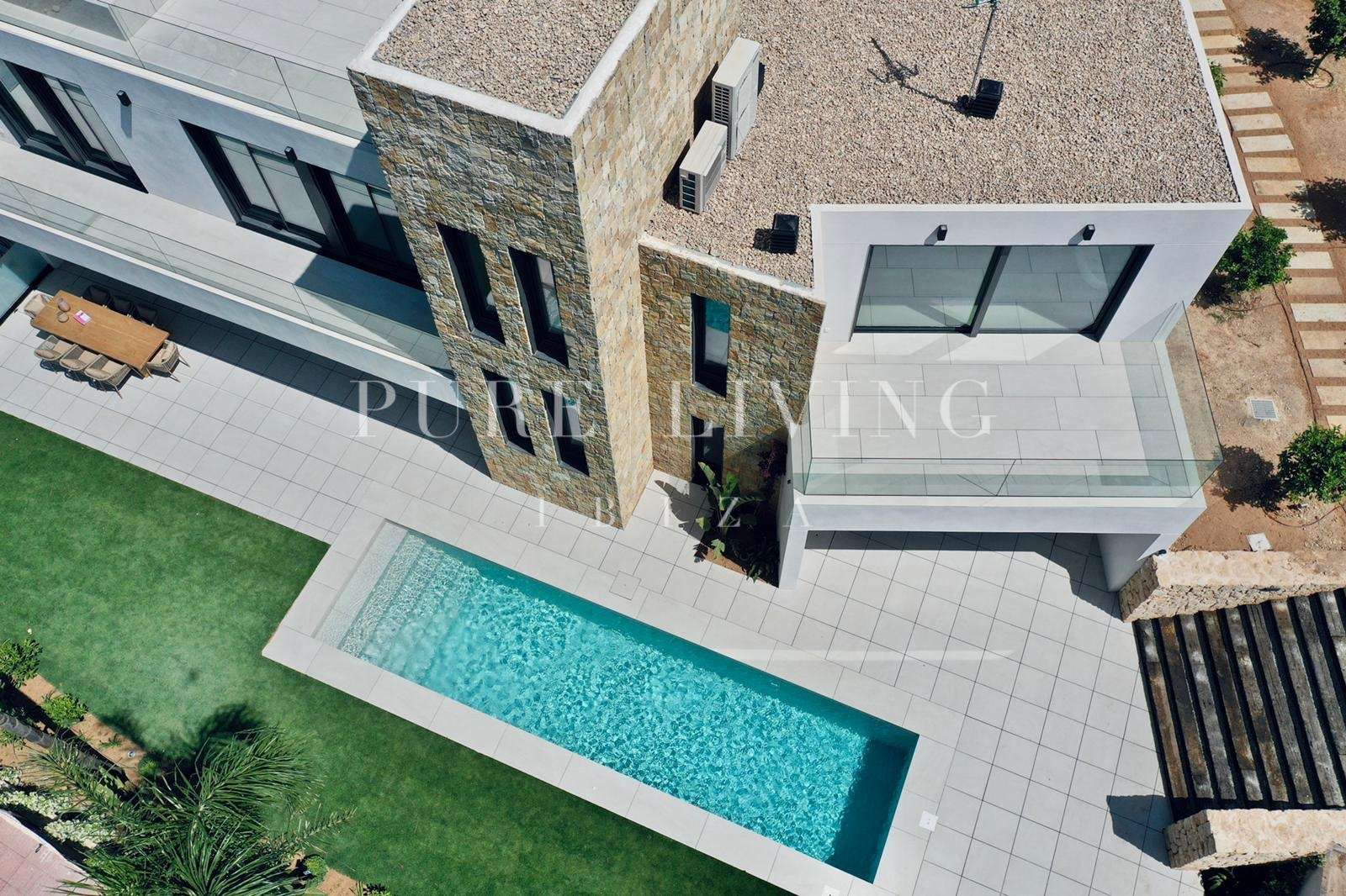 New Luxury Villa in Roca Llisa with Sea Views, Pool, and Close to Golf and Beaches