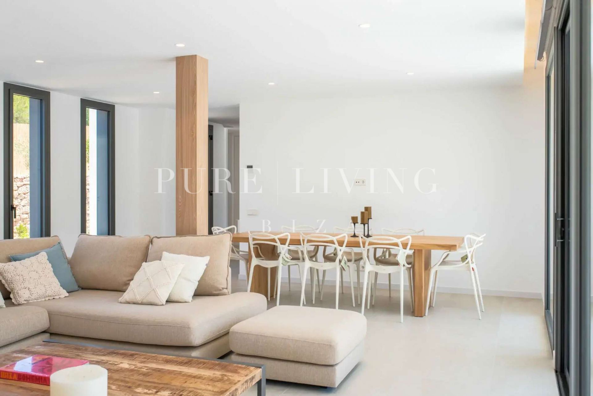 New Luxury Villa in Roca Llisa with Sea Views, Pool, and Close to Golf and Beaches