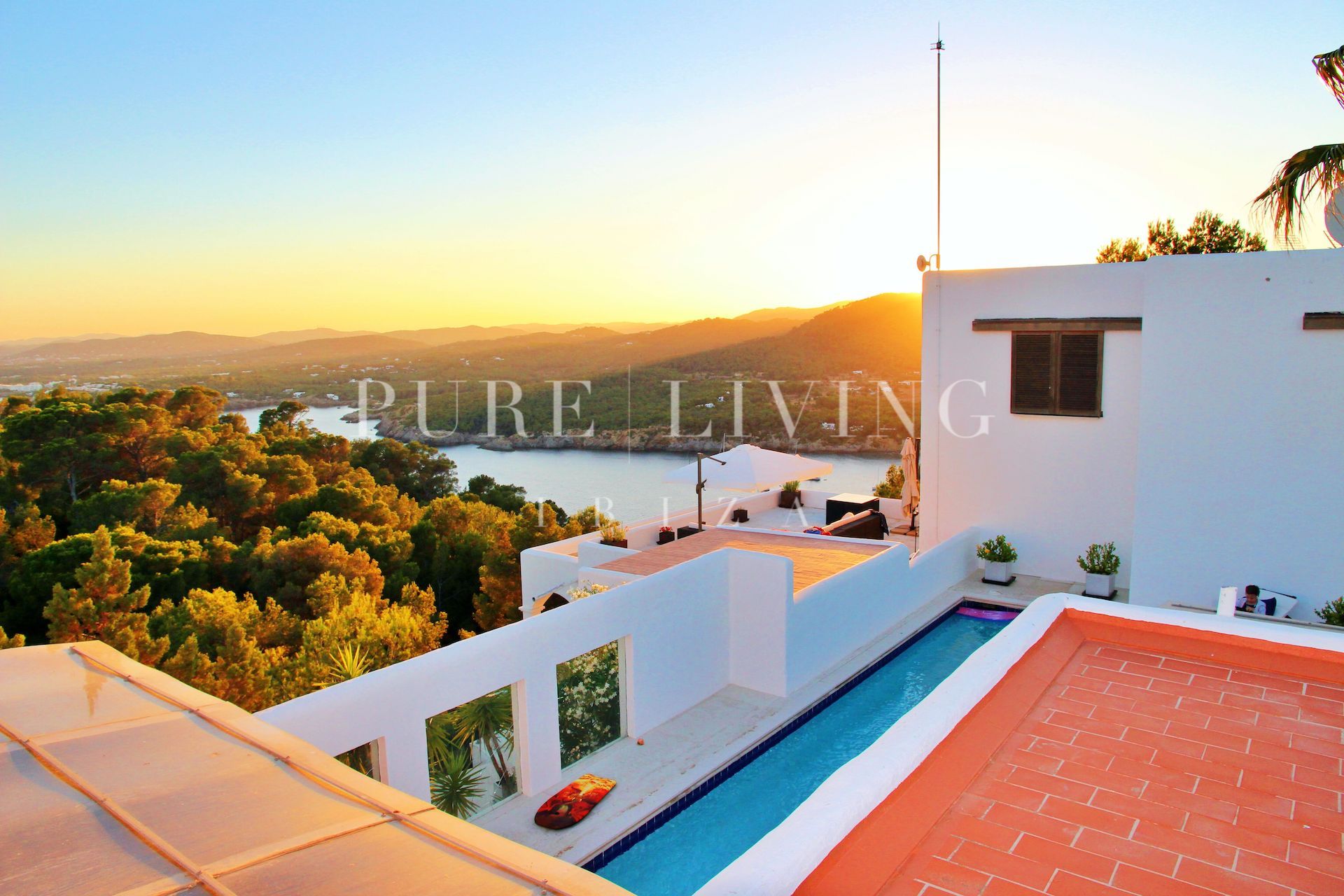 Villa for sale in San Carlos, Santa Eulalia del Río