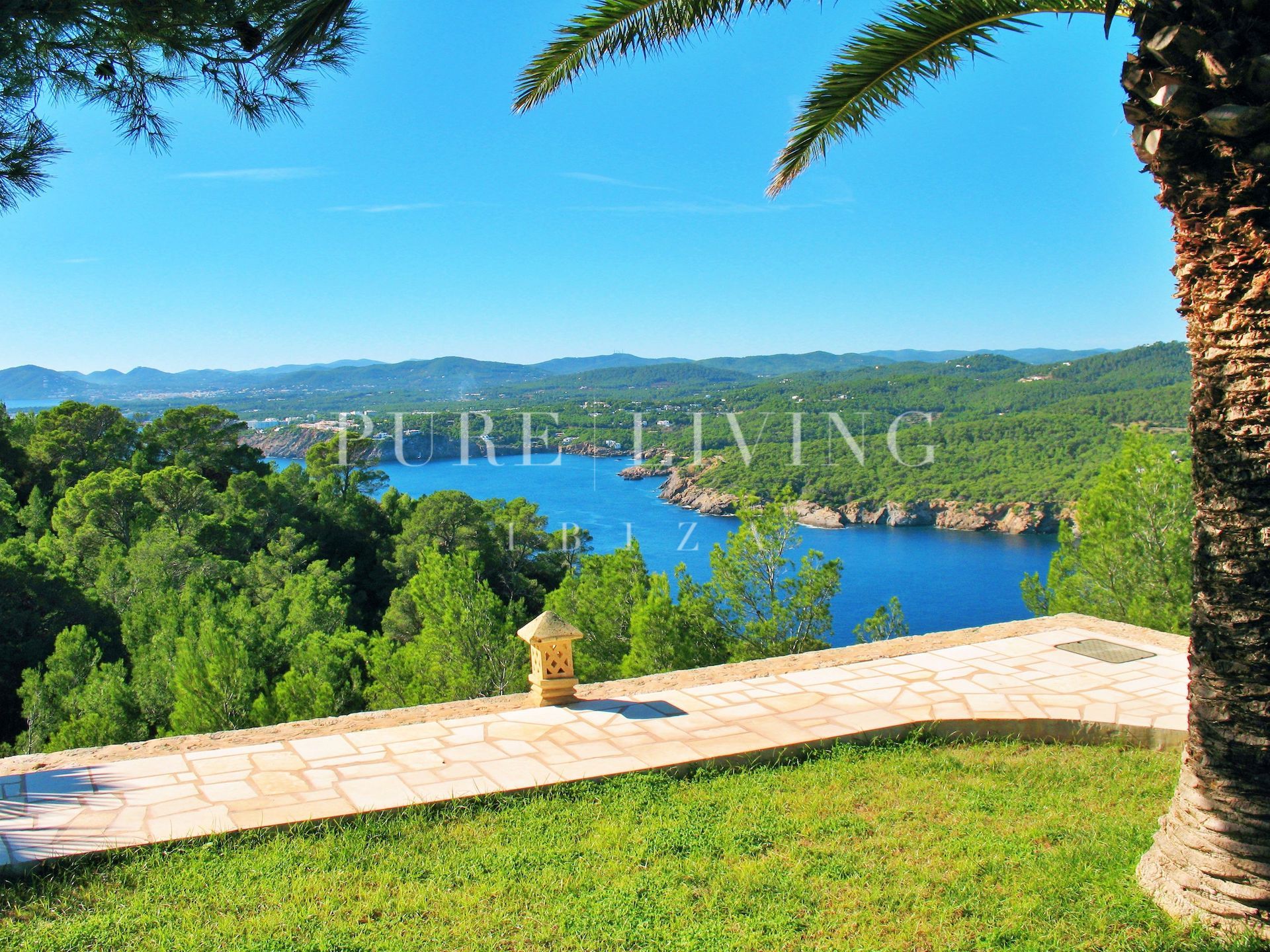 Villa for sale in San Carlos, Santa Eulalia del Río