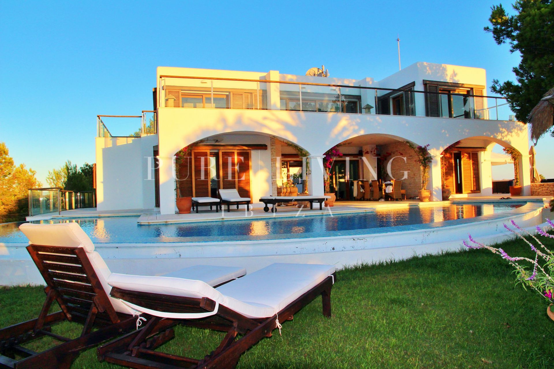 Villa for sale in San Carlos, Santa Eulalia del Río