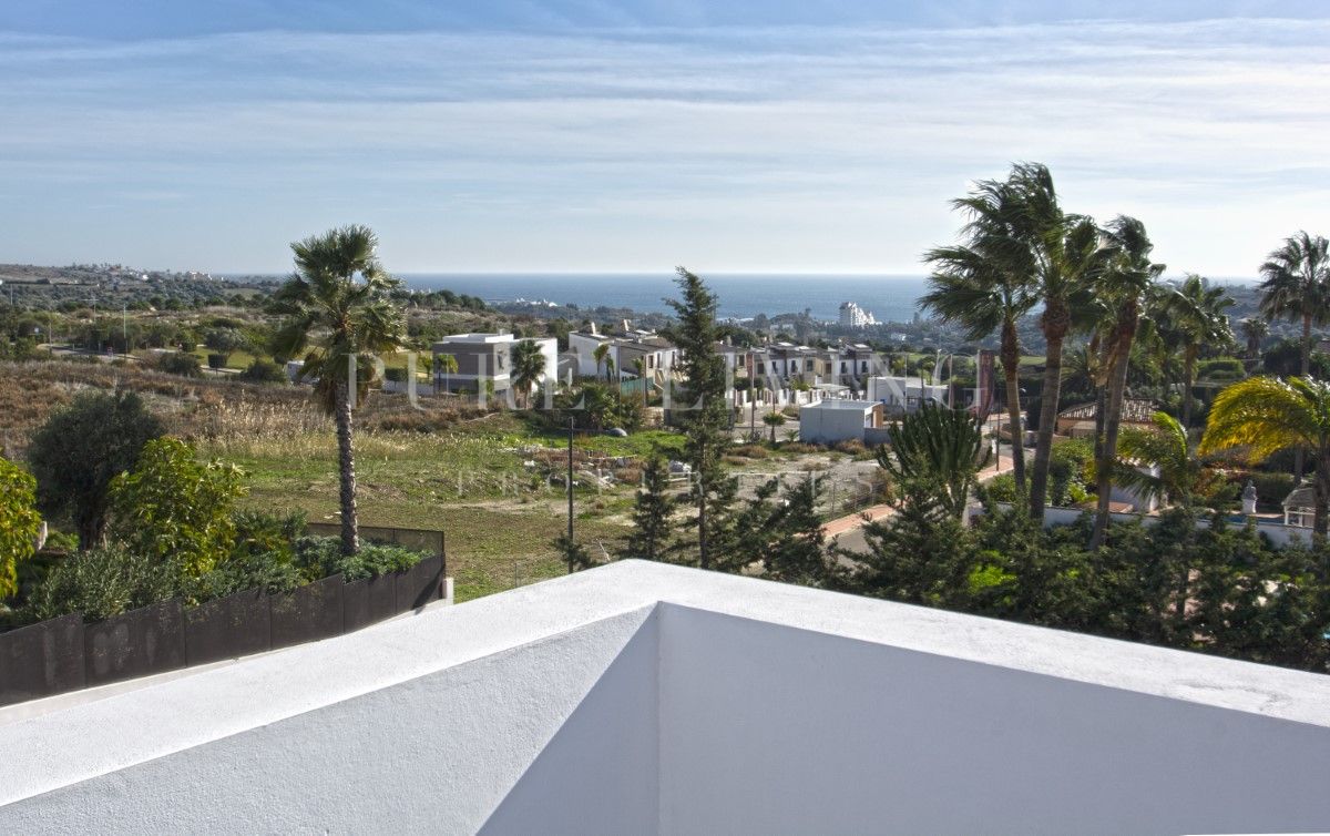 Prachtige Villa met panoramisch uitzicht op zee in Valle Romano Golf, Estepona
