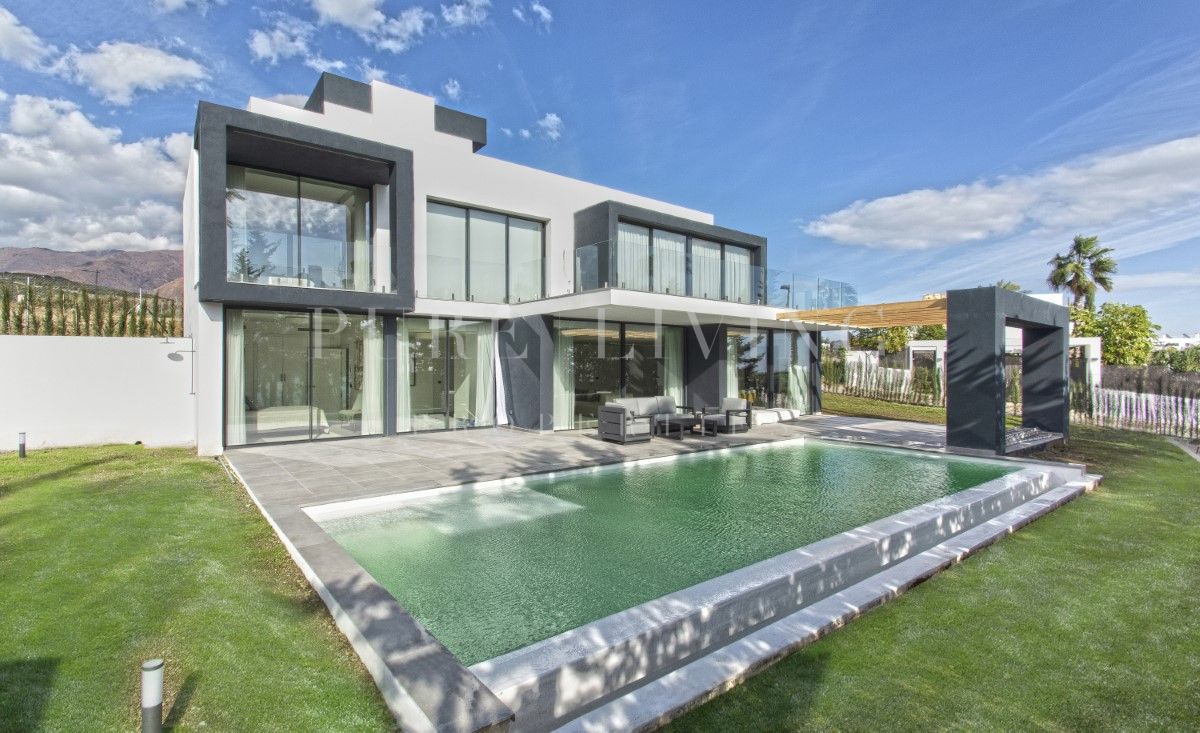 Stunning Villa with panoramic sea views in Valle Romano Golf, Estepona