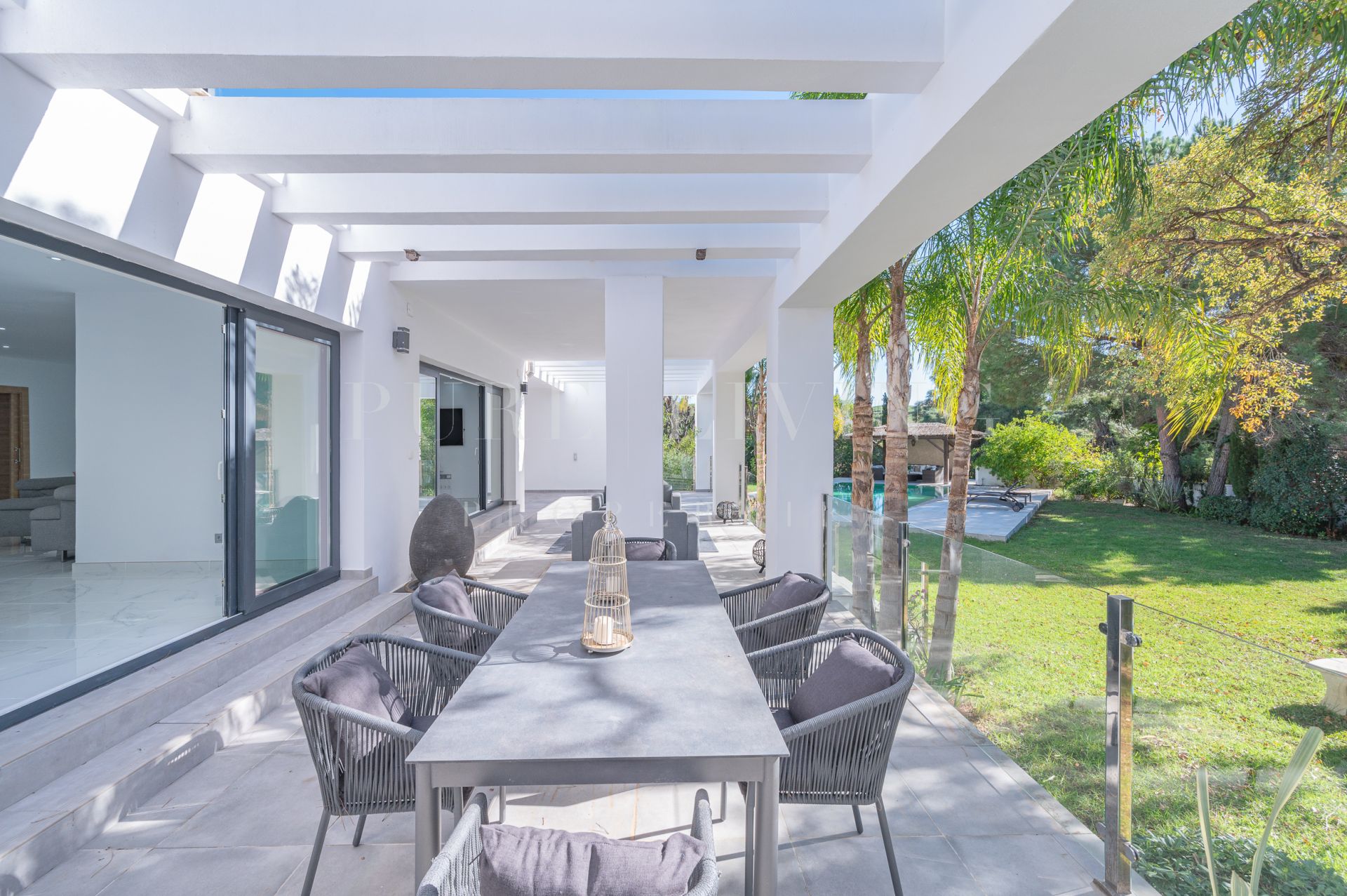 Great newly refurbished modern villa in Hacienda Las Chapas