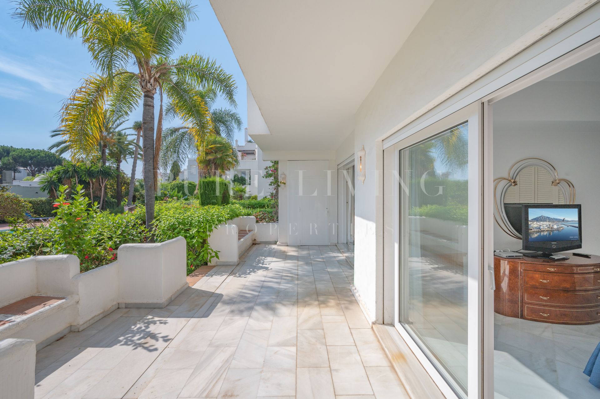 Twobedroom apartment close to the beach in Alhambra del Mar, Marbella